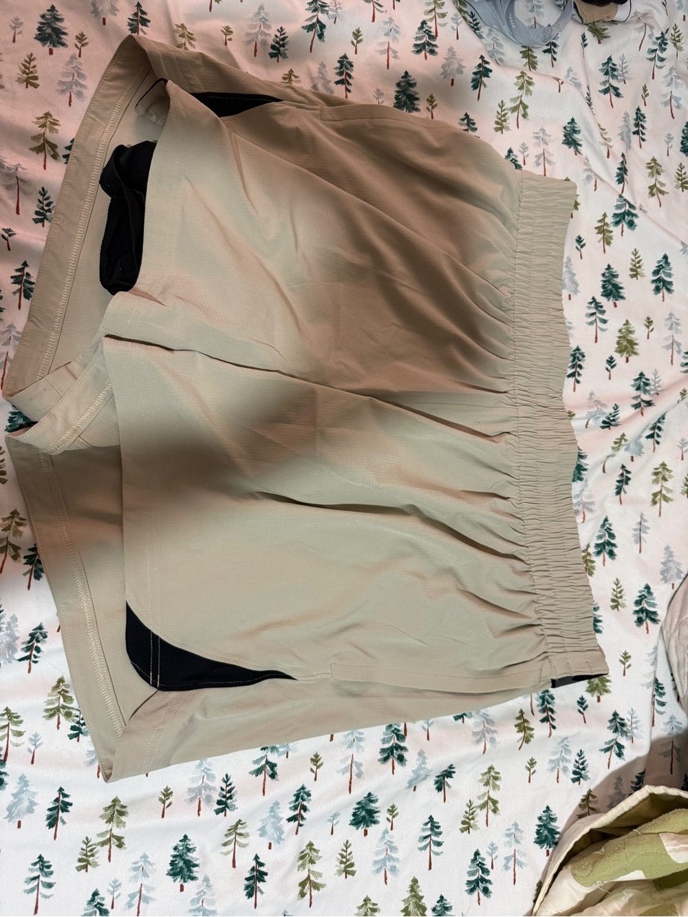 Under Armour Men's Athletic Shorts in Beige with Black Liner